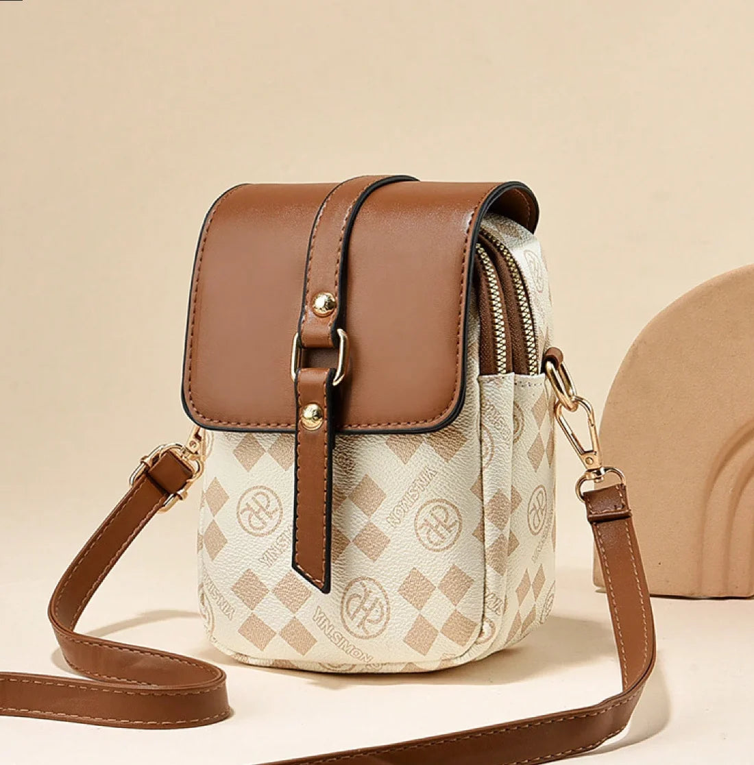 Classic plaid contrasting small shoulder bag with double compartments for storing phone, lipstick, and keys